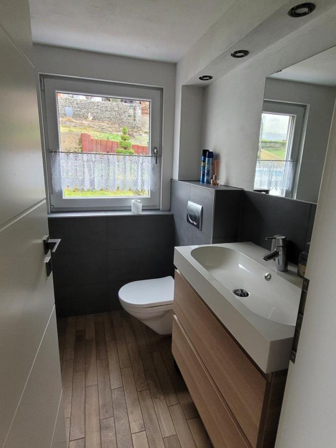 Apartment Ferienwohnung Steigwaldweg Würzburg Esterno foto